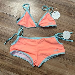 New chooks swim set!